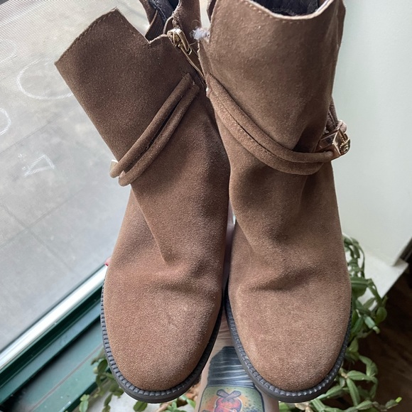 Alma en Pena Tan Ankle Boots - Picture 6 of 15